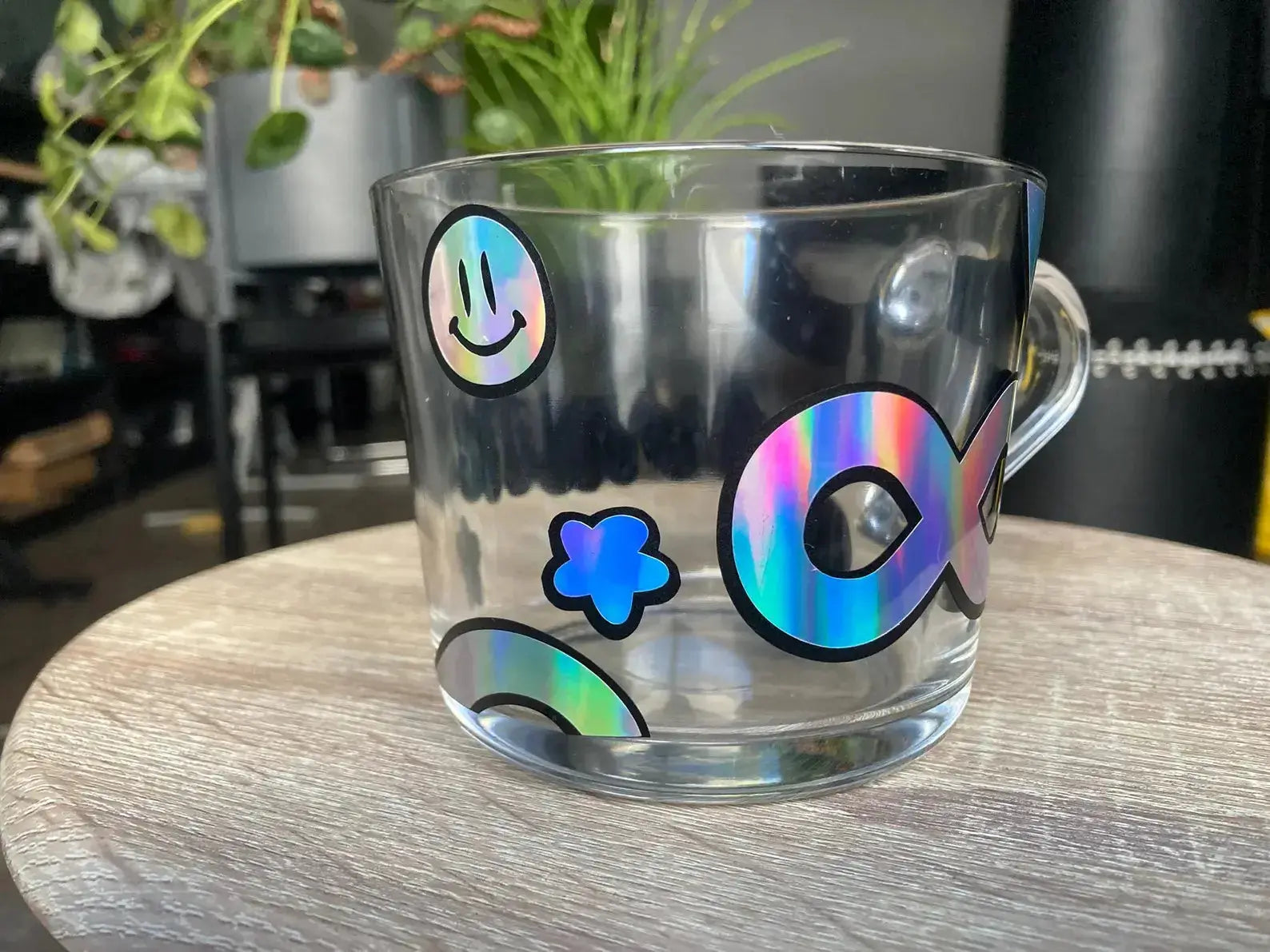 Holographic autism glass mug - Neurodiversetea
