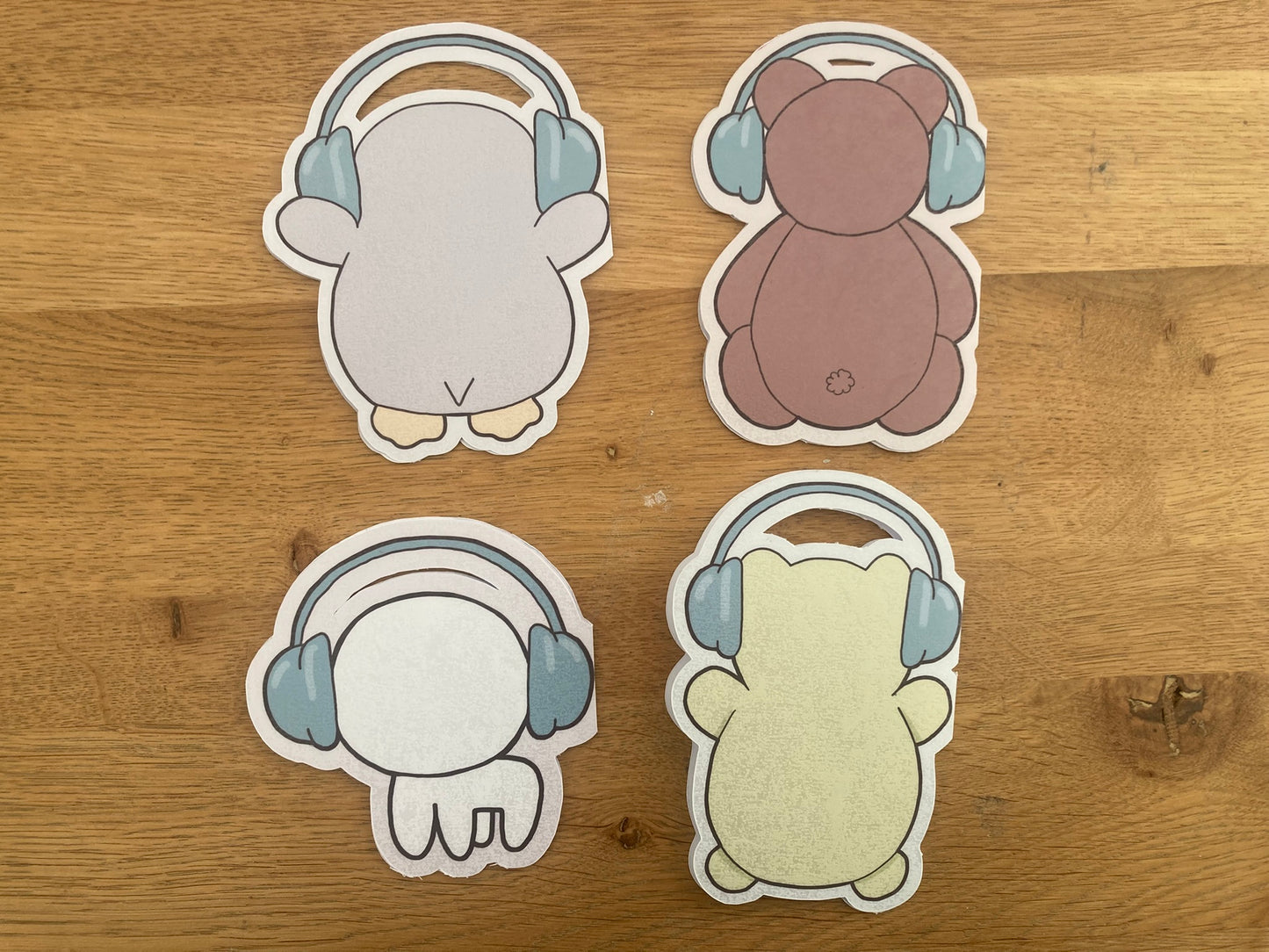 Postcard animals with headphones